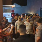 Tiba di Makassar, Kapolda Sulsel Langsung Cek Korban Banjir