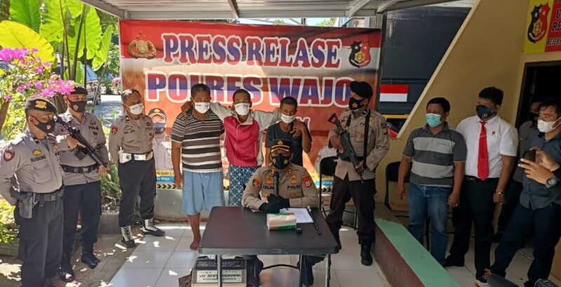 Kapolres Wajo saat merilis Kasius Curnak di Mapaolres Wajo, Rabu, 28 Juli 2021