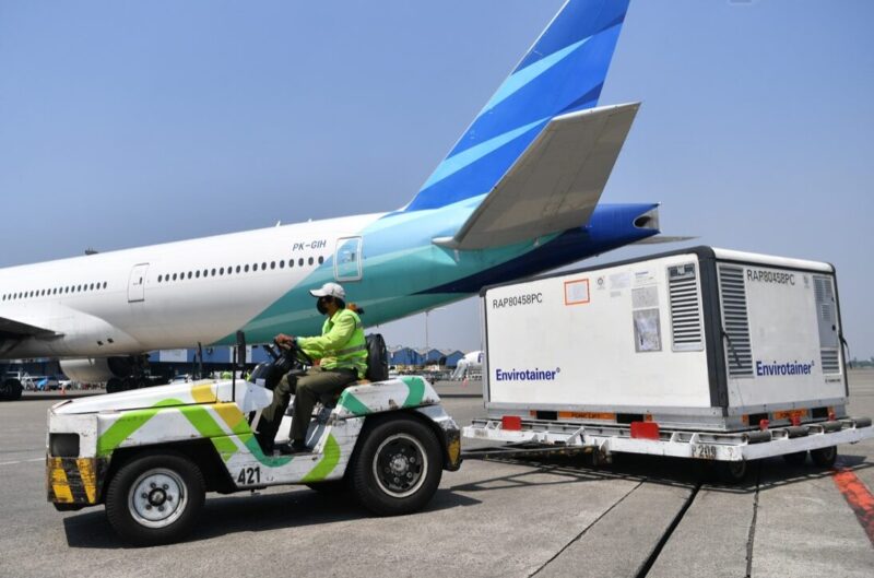 Indonesia kedatangan vaksin tahap ke-30 yang
berjumlah 21,2 juta dosis vaksin bentuk bulk atau bahan baku produksi Sinovac.--Foto Tim Komunikasi KPCPEN--