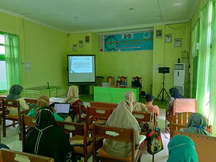 Dinas Kesehatan (Dinkes) Kabupaten Sinjai melalui Bidang Pencegahan dan Pengendalian Penyakit (P2P) menggelar monitoring dan evaluasi (Monev) capaian program panyakit tidak menular (PTM) bulan Januari-Juni 2021