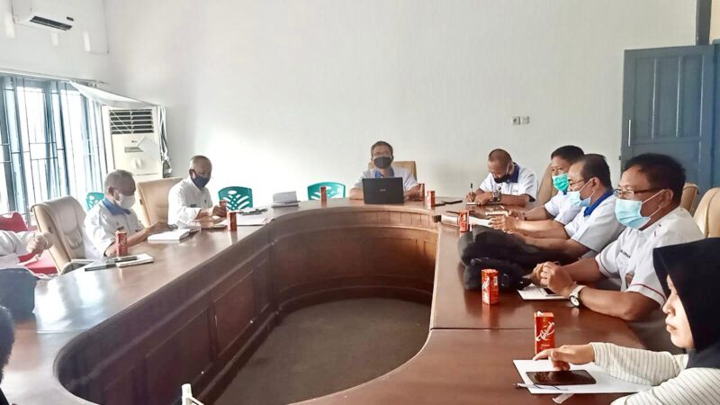 Dinas Pendidikan dan Kebudayaan (Disdikbud) Kabupaten Pinrang menggelar rapat koordinasi persiapan Asesmen Nasional Berbasis Komputer (ANBK) dan evaluasi Pembelajaran Tatap Muka Terbatas (PTMT) di ruang rapat Dikbud Pinrang 4 Agustus 2021