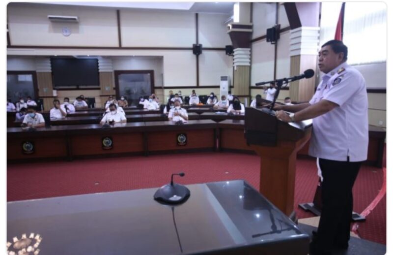 Sekretaris Daerah Provinsi Sulsel, Abdul Hayat Gani, membuka rapat Pemutakhiran Data KPM, di ruang Rapat Pimpinan Kantor Gubernur Sulsel, Rabu 25 Agustus 2021