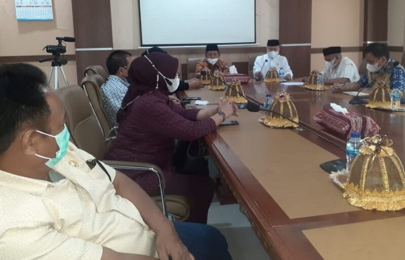 Ketua DPRD Wajo HA. Alauddin Palaguna di dampingi Anggota DPRD Wajo H. Agustang Ranreng menerima kunjungan kerja DPRD Takalar Jumat, 13 Agustus 2021