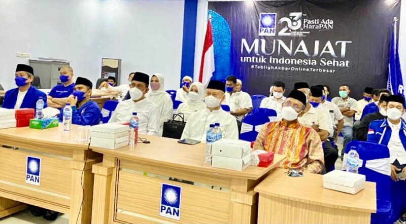 DPD PAN Wajo DPD PAN Wajo Munajat Untuk Indonesia Sehat yang dilaksanakan di Rumah PAN (Kantor DPD PAN Wajo) Jalan Rusa Sengkang 