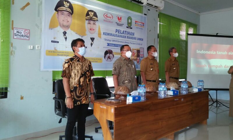 Sebagai wujud dukungan terhadap program pemerintah dalam meningkatkan keterampilan pelaku usaha mikro kecil dan menengah (UMKM) menuju ke pasar modern, PT Indomarco Prismatama (Indomaret) bersama Pemerintah Kabupaten Sinjai menggelar pelatihan kewirausahaan mandiri