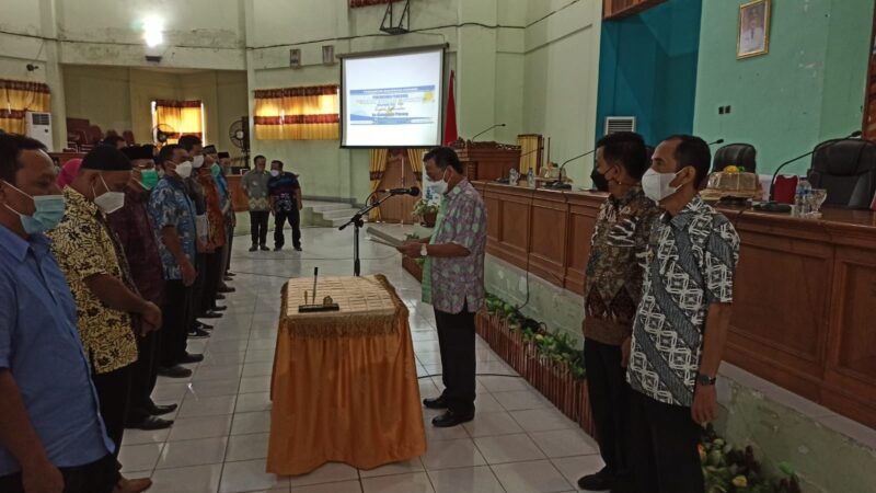 Kelompok Informasi Masyarakat (KIM) Kabupaten Pinrang resmi dikukuhkan oleh Wakil Bupati Pinrang Drs.H.Alimin, M.Si di aula kantor Bupati Pinrang, Kamis 26 Agustus 2021