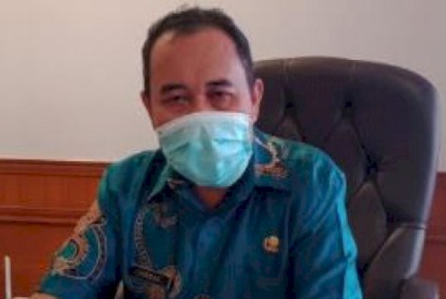 Kepala BKPSDM Wajo Drs. Herman