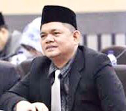 Sekretaris Komisi C Kota Makassar, Fasruddin Rusli yang akrab disapa Acil saat rapat dengar pendapat