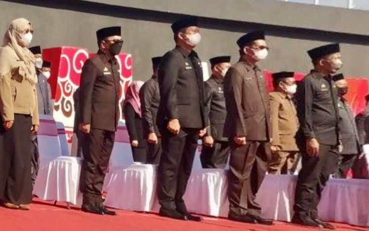 Sebanyak 47 pejabat eselon III lingkup pemerintah  kota Makassar dilantik Wali Kota Makassar Sulsel, Mohammad Ramdhan Pomanto di Anjungan Pantai Losari, Rabu (1/9/21)