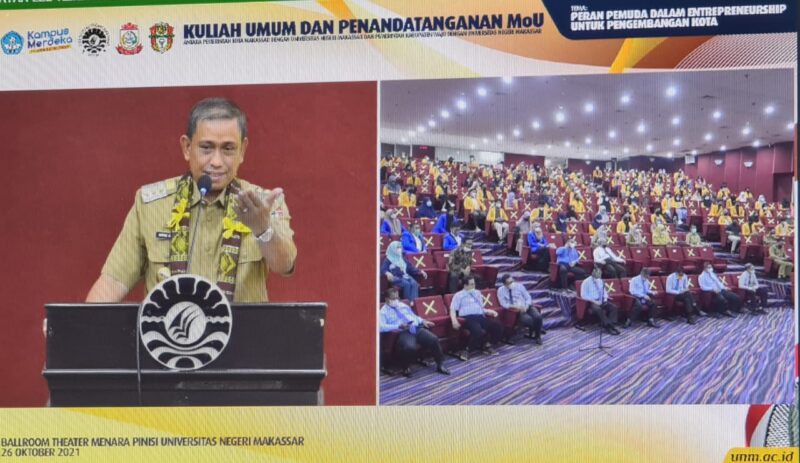 Bupati Wajo, Amran Mahmud didaulat memberikan kuliah umum di hadapan mahasiswa dan seluruh civitas akademik Universitas Negeri Makassar (UNM) bertempat di Ballroom Theater Menara Pinisi UNM, Selasa Oktober 2021.