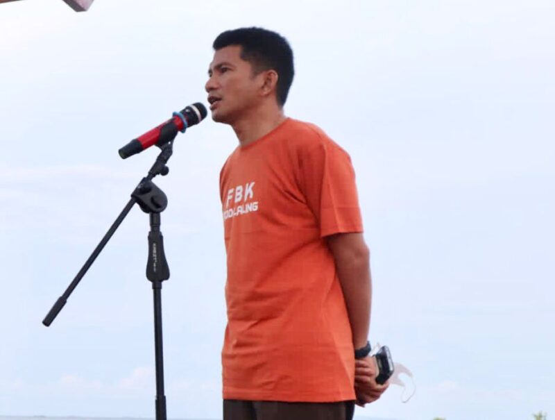 Kepala Dinas Pariwisata dan Kebudayaan (Kadisparbud) Sinjai, Yuhadi Samad menutp secara resmi Festival budaya maritim ‘Gau Pakkaja’ yang diselenggarakan oleh Pusat Kegiatan Belajar Masyarakat (PKBM) Todilaling Kabupaten Sinjai