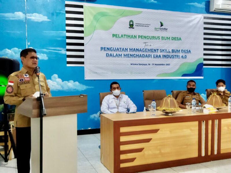 Sekretaris Daerah Kabupaten Sinjai Akbar secara resmi buka pelatihan Badan Usaha Milik Desa (BUMDes) Selasa 16 Nopember 2021.