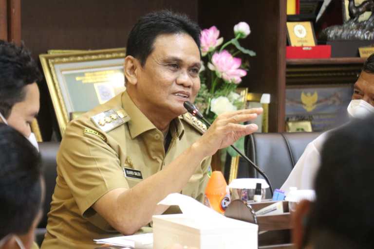 Bupati Barru H.Suardi Saleh.M.Si ketika memberi respon positif capaian penyaluran dana desa tahun 2021.