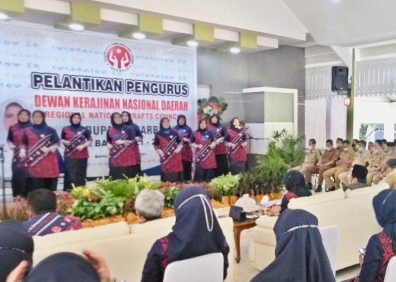 Suasana pelantikan pengurus Dekranasda Kabupatem Barru periode 2021-2026.