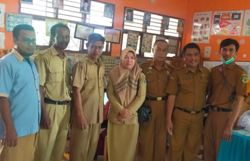 Koordinator dan Tim teknis didampingi korwil kecamatan Lembang.