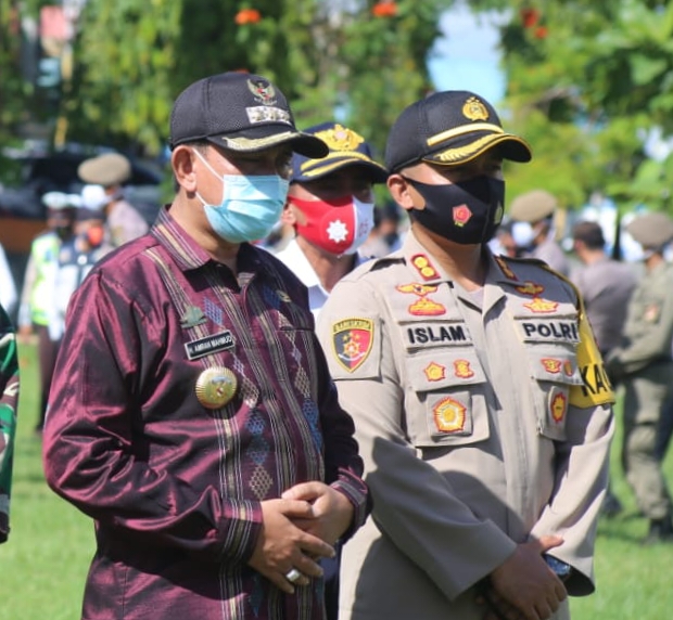 Bupati Wajo H. Amran Mahmud dan Kapolres Wajo AKBP Muhammad Islam.--safar--