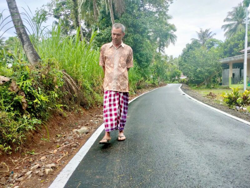 Jalan Mulus Impian Warganya yang Sudah Puluhan Tahun Menanti.