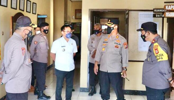 Kapolres Pinrang  AKBP M. Arief Sugihartono, S.I.K, M.T  meninjau Mapolsek Cempa dalam rangka Kesiapan pengamanan Pilkades Serentak