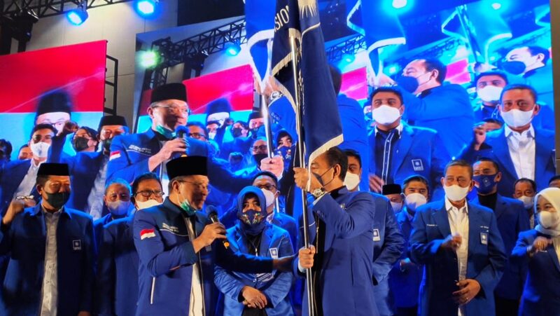 pelantikan Dewan Pimpinan Wilayah (DPW) dan DPD PAN se-Sulawesi Selatan (Sulsel) serta Rapat Kerja Wilayah (Rakerwil) DPW PAN Sulsel 2021 di Hotel Claro, Kota Makassar, Senin (22/11/2021).--ullah--