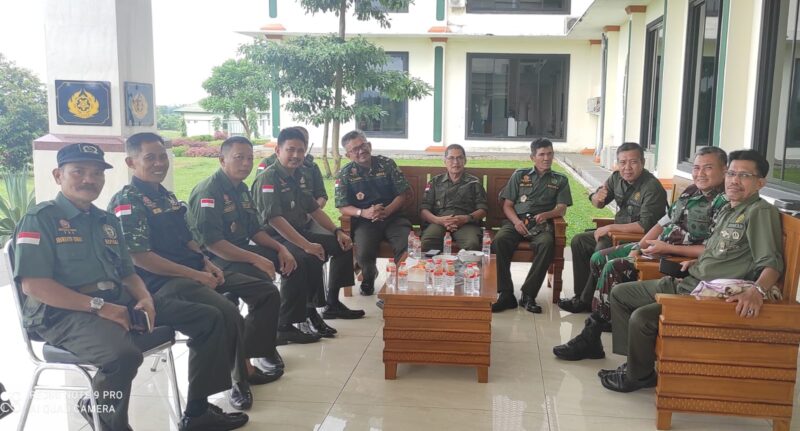Himpunan Putra Putri Keluarga TNI AD (HIPAKAD) Dewan Pimpinan Daerah Provinsi Sulawesi Selatan bersama dengan DPC Se – Sulawesi Selatan bertandang ke Markas KOSTRAD Divisi Infanteri III, Jumat Tanggal 14 Januari 2022.