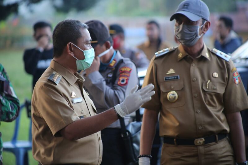 Bupati Wajo H. Amran Mahmud bersama Wakil Bupati Wajo H. Amran SE