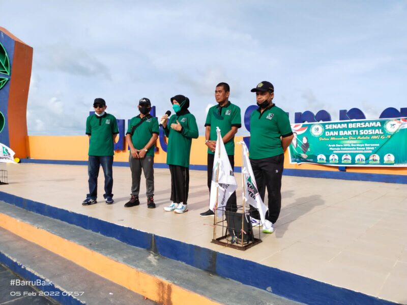 Ketua Dewan Pakar KAHMI, drg. Hj. Hasnah Syam MARS., peringati Milad HMI dengan Senam Pagi dan Anjangsana ke Panti Asuhan.