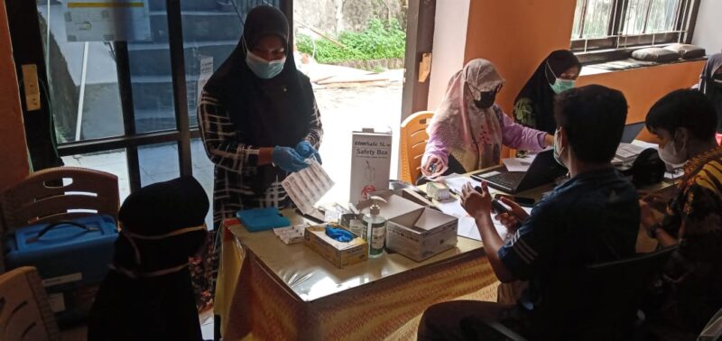 Badan Intelijen Negara (BIN) Daerah Sulawesi Selatan membantu program percepatan vaksinasi di Kabupaten Wajo, Provinsi Sulawesi Selatan.