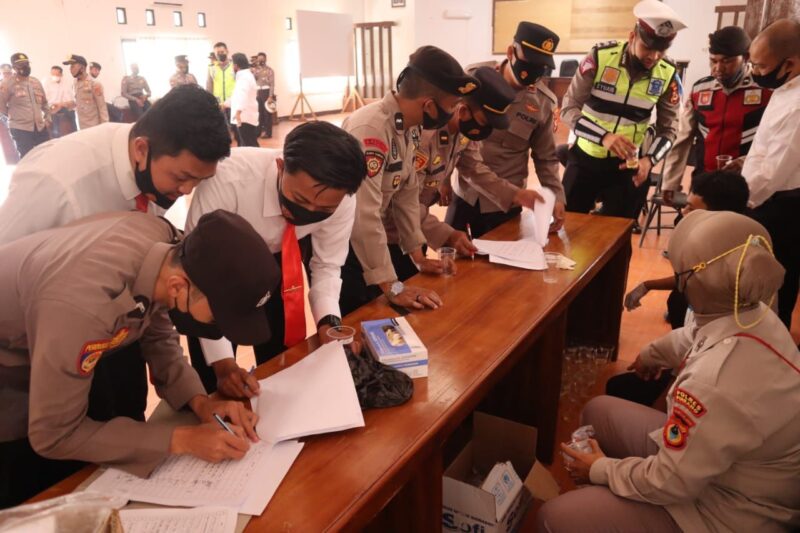 Propam Polres Pinrang Tes Urin Personil Polres