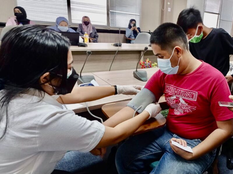 Vaksinasi Covid-19 di Sekretariat DPRD Kota Batam (Yendri)