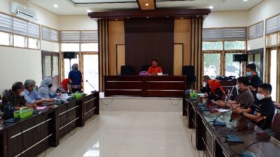 DPC FPE KSBSI Kabupaten Wajo, menyampaikan aspirasi di Kantor DPRD Wajo