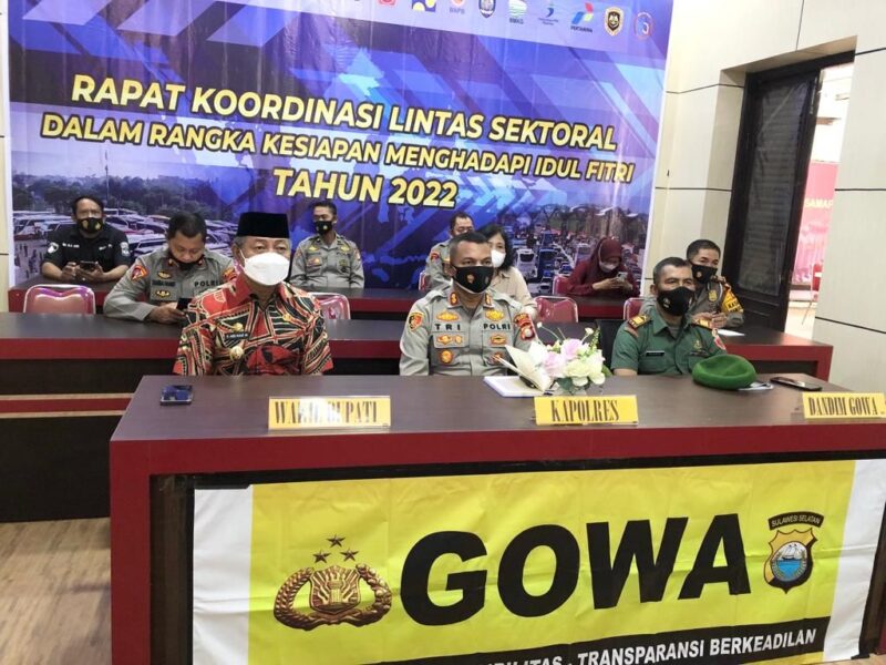 Wakil Bupati Gowa, H. Abd Rauf Malaganni Mengikuti Rapat Koordinasi Lintas Sektoral Dalam Rangka Kesiapan Menghadapi Idul Fitri Tahun 2022, Secara Virtual, di Mapolres Gowa, Kamis 14 April 2022.