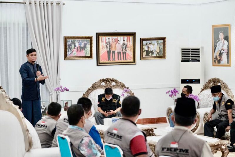 Adnan Purichta Ichsan, Menerima Kunjungan Silaturahmi Forum Kemitraan Polisi dan Masyarakat (FKPM) Kabupaten Gowa, di Rumah Jabatan Bupati Gowa, Selasa 12 April 2022.