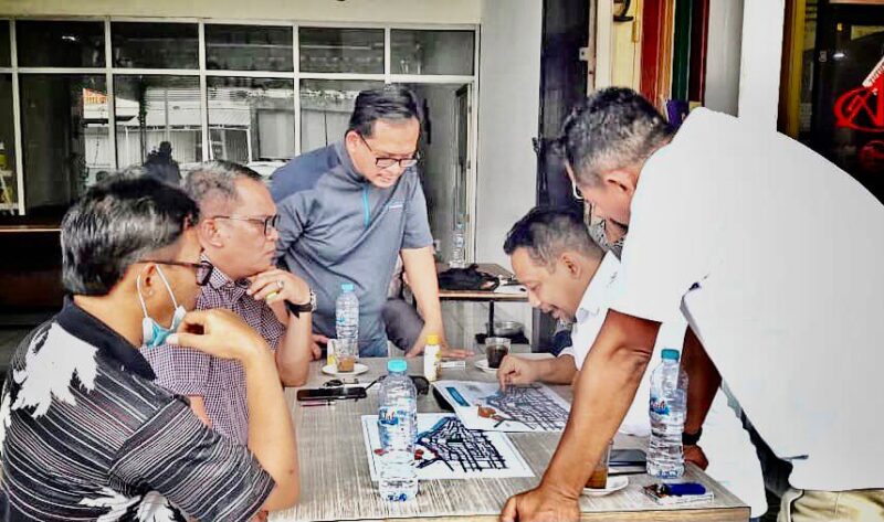 Kepala Dinas Perhubungan Kota Makassar, Iman Hud, S.IP, M.Si, Membahas New Traffic Management (NTM) Untuk Rekayasa Lalu Lintas di Jalan Penghibur Anjungan Pantai Losari dan Sekitarnya, Minggu 29 Mei 2022.