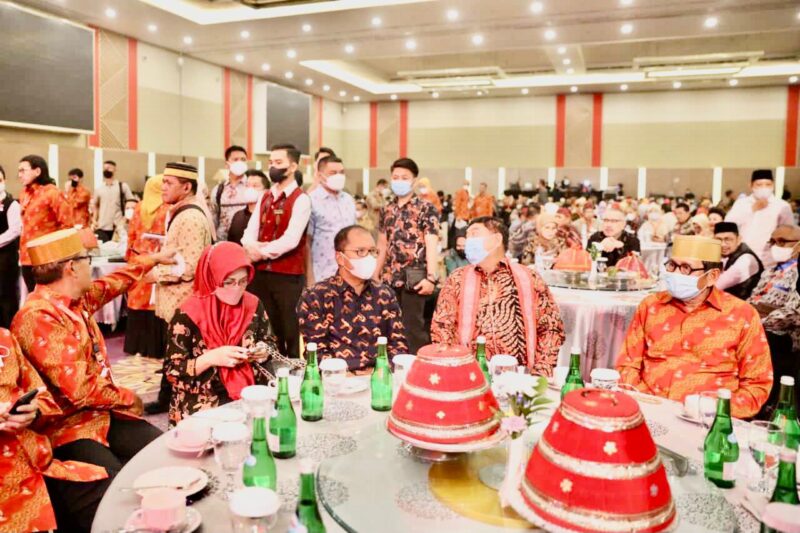 Wali Kota Makassar, Ir. Moh. Ramdhan Pomanto, Menghadiri Pembukaan Persatuan Saudagar Bugis Makassar (PSBM) ke XXII, di Hotel Claro, Sabtu 14 Mei 2022.