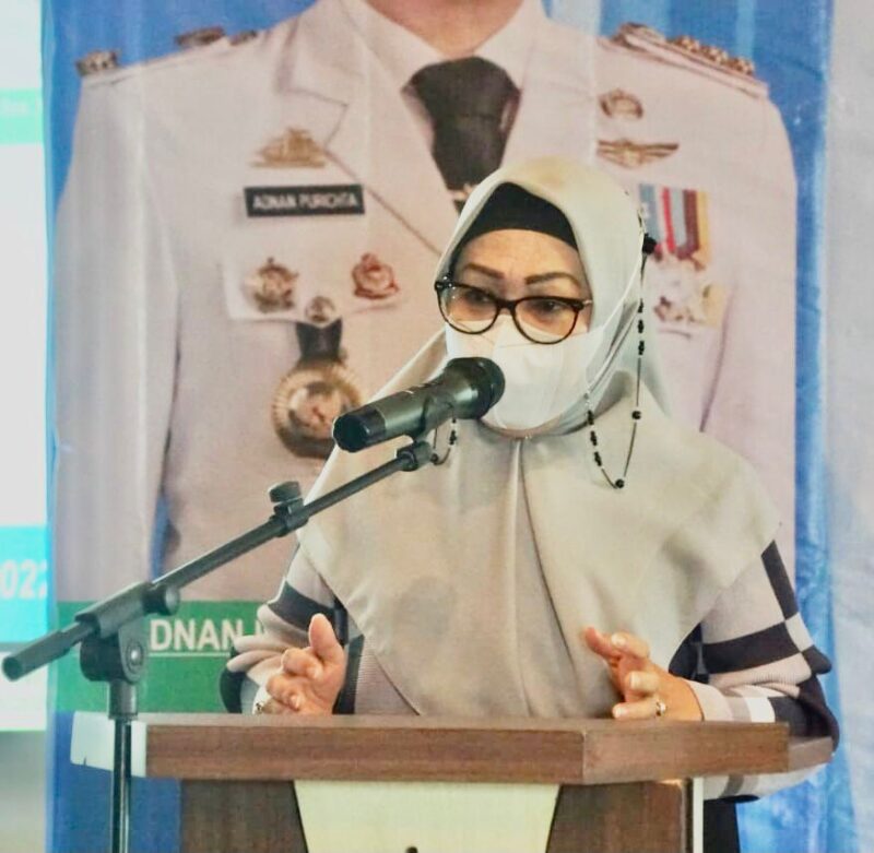 Sekretaris Daerah (Sekda) Kabupaten Gowa, Kamsina, Menghadiri Bimbingan Teknis Budaya Pelayanan Prima, yang dilaksanakan oleh Bagian Organisasi Setkab Gowa, di Aula Padivalley, Kabupaten Gowa, Sabtu 21 Mei 2022.