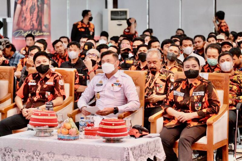 Bupati Gowa, Adnan Purichta Ichsan, Menghadiri Pelantikan dan Pengukuhan Pemuda Pancasila (PP) Kabupaten Gowa, di Baruga Tinggimae, Rumah Jabatan Bupati Gowa, Rabu 25 Mei 2022.