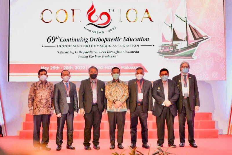 Gubernur Sulawesi Selatan Andi Sudirman Sulaiman, Membuka Secara Langsung 69th Continuing Orthopaedic Education (COE) Indonesia Orthopadic Association (IOA), di Hotel Claro, Kota Makassar, Kamis 26 Mei 2022.