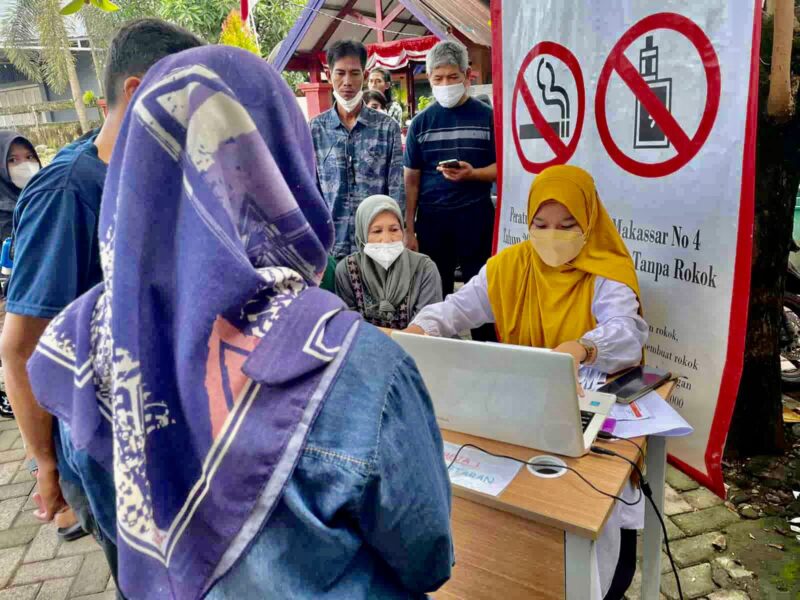 Pemerintah Kota Makassar, Dalam Hal Ini Puskesmas Mangasa, Melakukan Vaksinasi Lanjut Usia (Lansia), Rabu 11 Mei 2022.