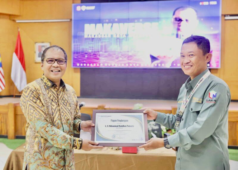 Wali Kota Makassar, Ir. Moh. Ramdhan Pomanto, Menghadiri Pelatihan Kepemimpinan Nasional Tingkat II Angkatan X, yang dilaksanakan Pusat Pelatihan dan Pengembangan Kajian Managemen Pemerintahan LAN RI, Kamis 9 Juni 2022.