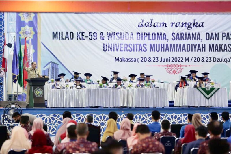 Wali Kota Makassar, Ir. Moh. Ramdhan Pomanto, Memberikan Sambutan dihadapan Peserta Milad ke-59 dan Wisuda Diploma, Sarjana dan Pascasarjana ke-76 Universitas Muhammadiyah (Unismuh) Makassar, Senin 20 Juni 2022.