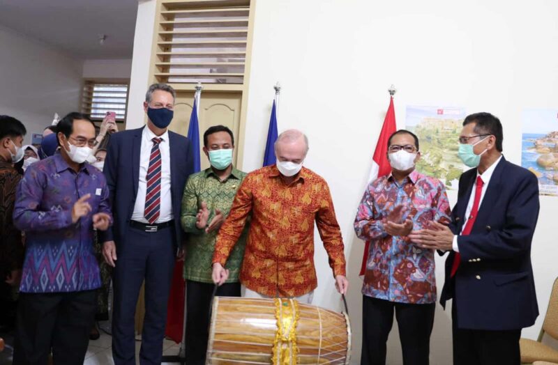 Wali Kota Makassar, Ir. Moh. Ramdhan Pomanto, Menyambut Kunjungan Duta Besar Perancis Olivier Chambard, Kamis 23 Juni 2022.