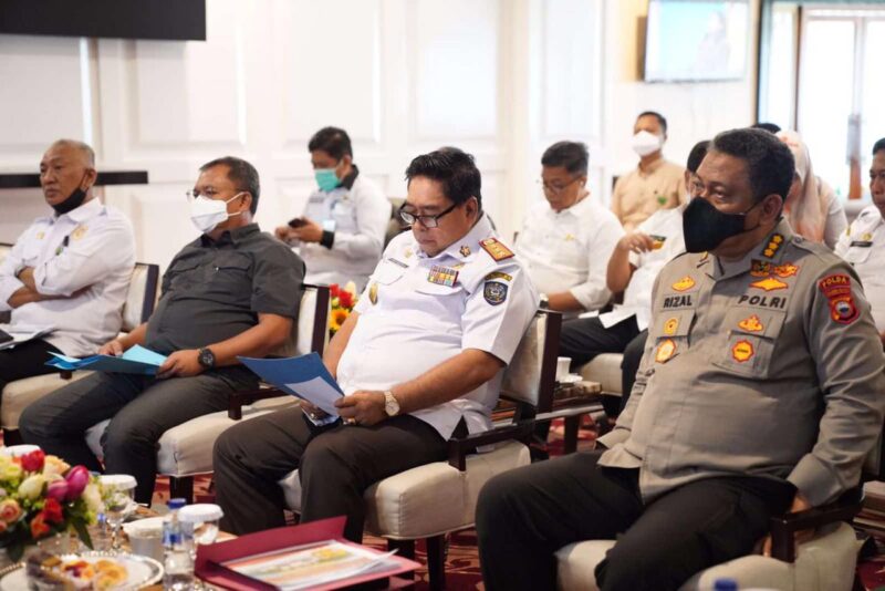 Sekretaris Daerah Provinsi Sulsel, Abdul Hayat Gani, Memimpin Rapat Koordinasi (Rakor) Persiapan Pelaksanaan Hari Raya Idul Adha 1443 H, Rabu 6 Juli 2022.