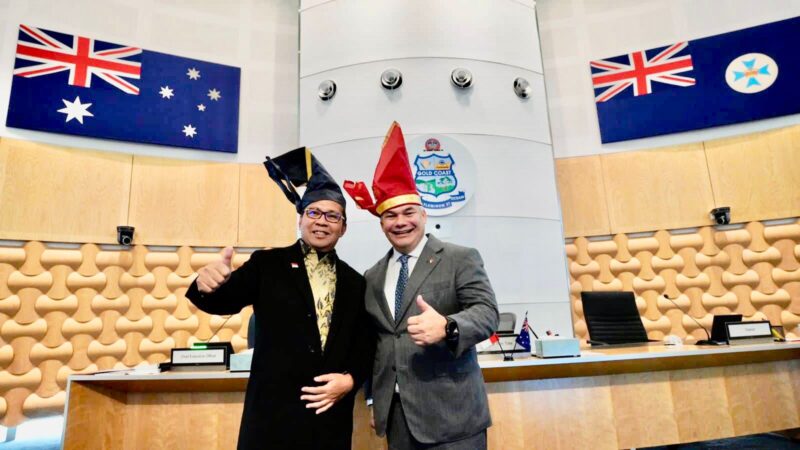 Wali Kota Makassar, Ir. Moh. Ramdhan Pomanto, Melakukan Kerjasama Sister City dengan Wali Kota Gold Coast, Tom Tate, Selasa 12 Juli 2022.