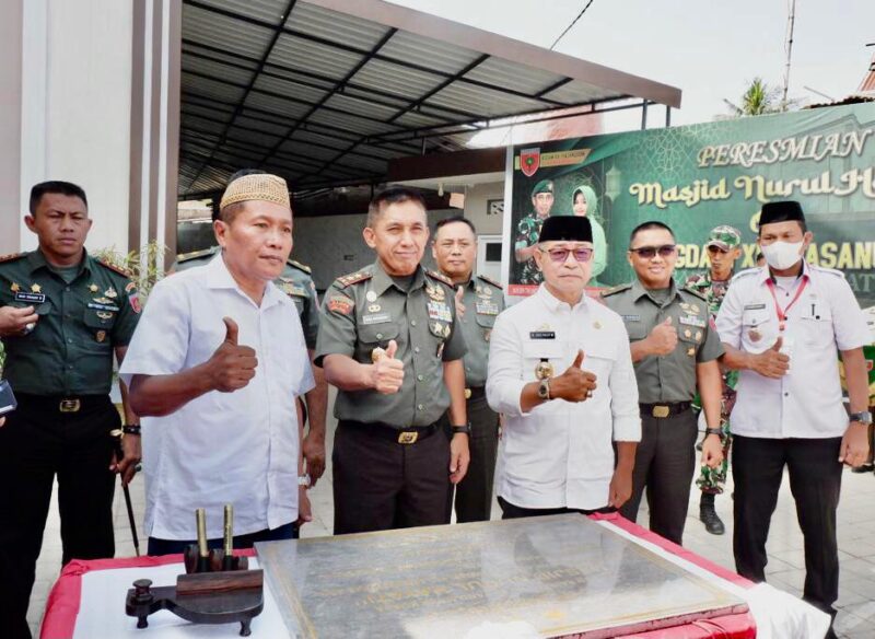 Wakil Bupati Gowa, H. Abd Rauf Malaganni, Menghadiri Peresmian Masjid Nurul Hayati, yang Dibangun Pangdam XIV Hasanuddin, Mayjen TNI Andi Muhammad Bau Sawa Mappanyukki, SH, MH, Rabu 20 Juli 2022.