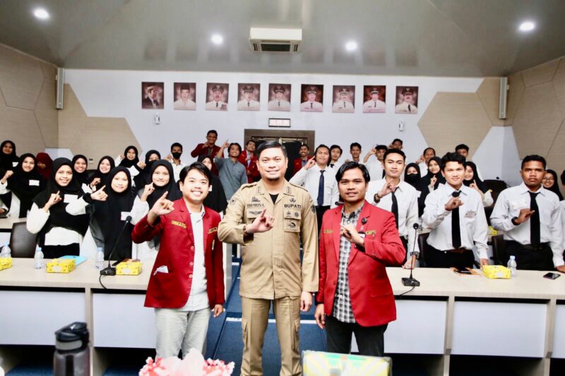 Bupati Gowa, Adnan Purichta Ichsan, Menerima Kunjungan Forum Darul Arqam Madya Pimpinan Cabang Ikatan Universitas Muhammadiyah Makassar, Senin 25 Juli 2022.