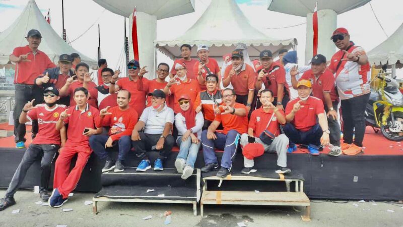 Kepala Dinas Pendidikan Provinsi Sulsel, Dr. Setiawan Aswad, M.Dev, Plg, Bersama dengan Kepala Sekolah SMAN, SMKN, SLBN, Mengikuti Gerak Jalan Anti Mager, di Centre Point of Indonesia (CPI) Tanjung Bunga, Kota Makassar, Jum'at 12 Agustus 2022.