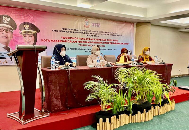 Ketua TP PKK Kota Makassar, Indira Jusuf Ismail, Saat Menjadi Pembicara Pada Workshop Pendataan Kapasitas Guru PAUD Kota Makassar, di Hotel Aston, Kamis 18 Agustus 2022.