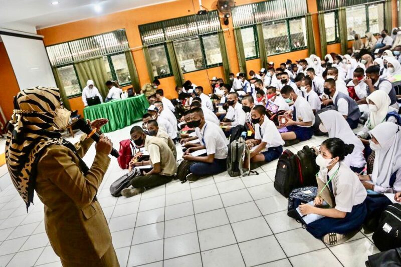 Terancam sertifikasi guru dihapus, nasib tunjangan sertifikasi guru tahun 2023, nasib sertifikasi guru, gaji PPPK sertifikasi, info tunjangan terbaru /Makna Zaezar/ANTARA FOTO