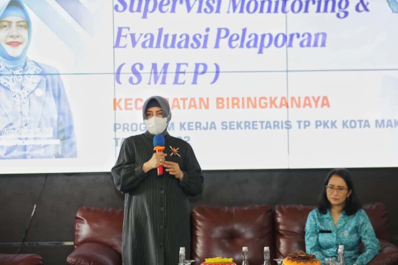 Ketua TP PKK Kota Makassar, Indira Jusuf Ismail, Melakukan Supervisi, Monitoring dan Evaluasi Pelaporan (SMEP), di Aula Kantor Kecamatan Biringkanaya, Sabtu 17 September 2022.