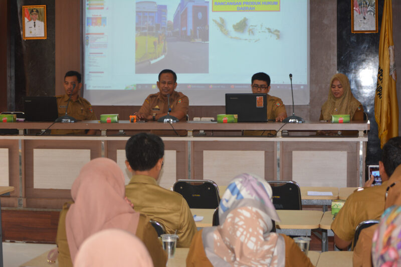 Sosialisasi Pencanangan Pembangunan Zona Integritas Menuju WBK dan WBBM yang dirangkaikan sosialisasi 

Perundang-undangan di aula Inspektorat  Kabupaten Wajo, Senin, 10/10/2022.